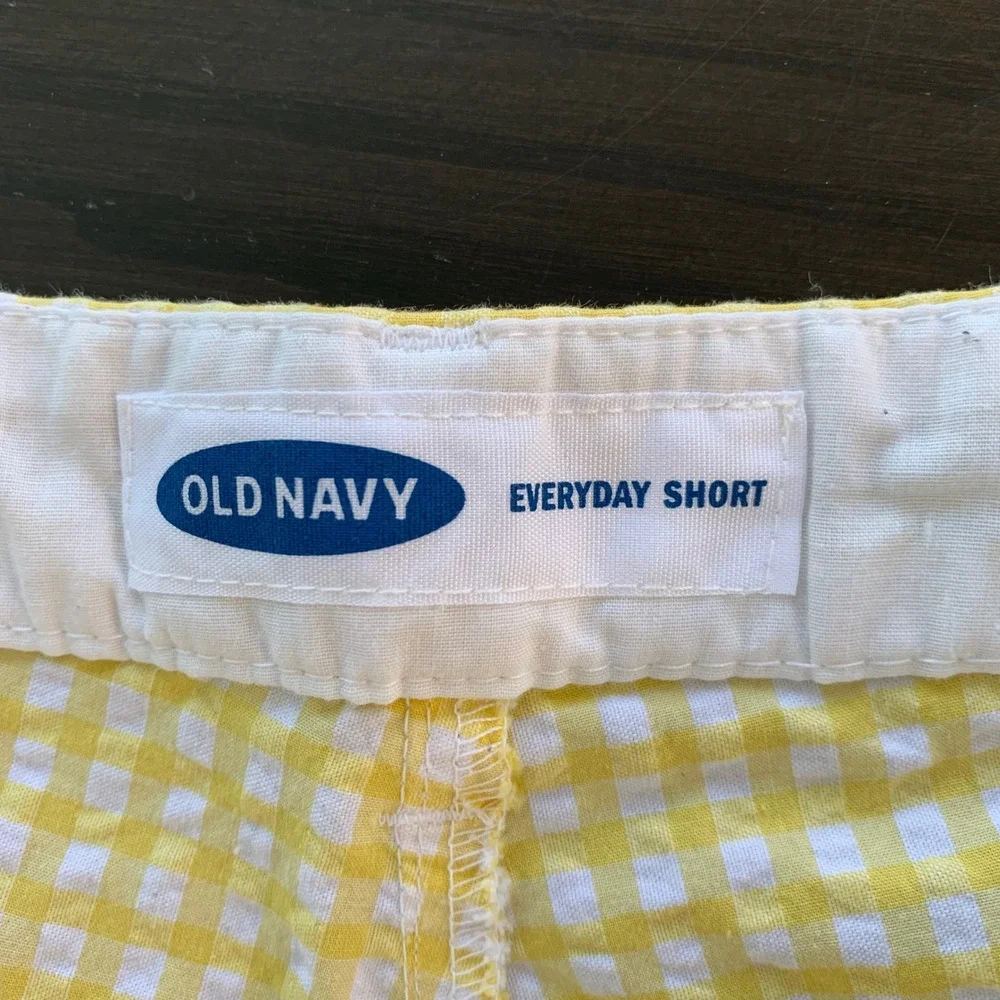 Old Navy Yellow Gingham Seersucker Everyday Shorts Size‎ 8 Women's Preppy Summer